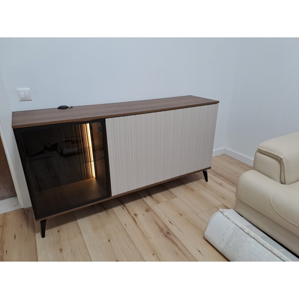 Комод з підсвіткою Вічі / Vici K154 3-дверний Горіх/кашемір Perfect Home Польща (PFH-091276)